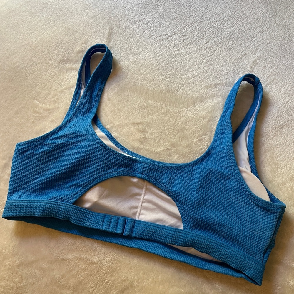Textured Bikini Top - Picture 2 of 5